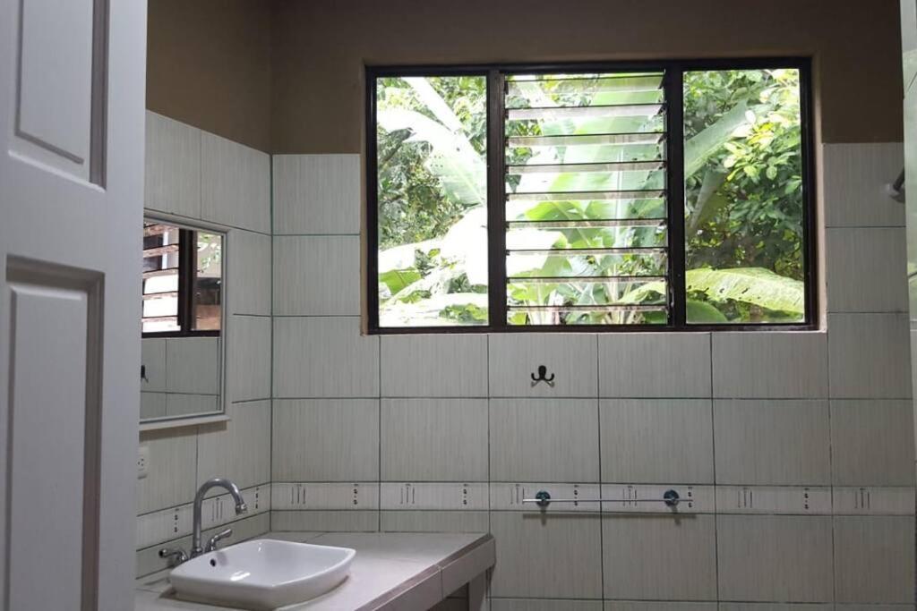 Casa Palmera Cocles, 300M To The Beach Puerto Viejo de Talamanca エクステリア 写真